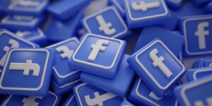Facebook revalúa su identidad.